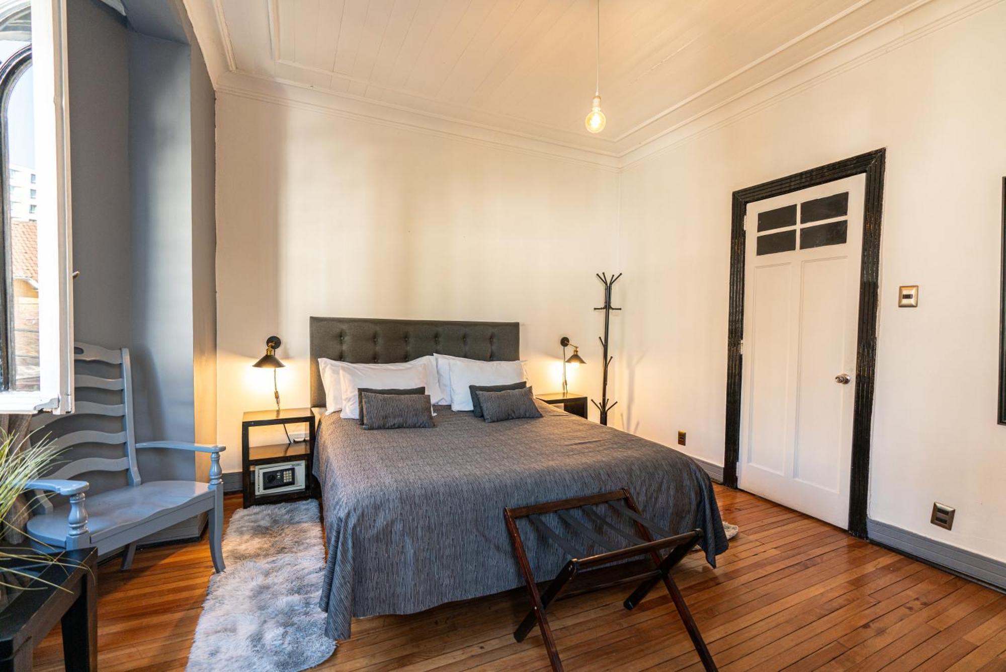 De Blasis Budget Hotel Santiago